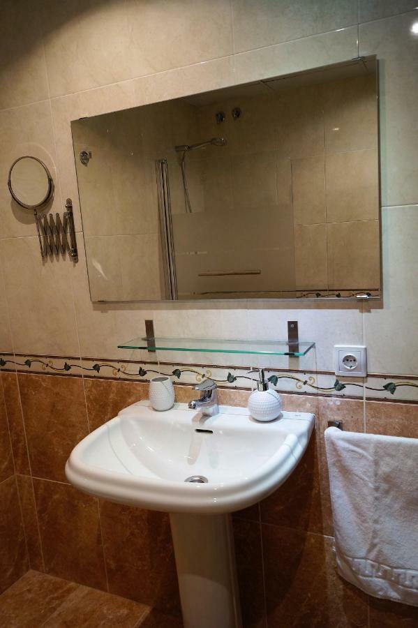 Apartamento Plaza Alfonso XII มาลากา ภายนอก รูปภาพ
